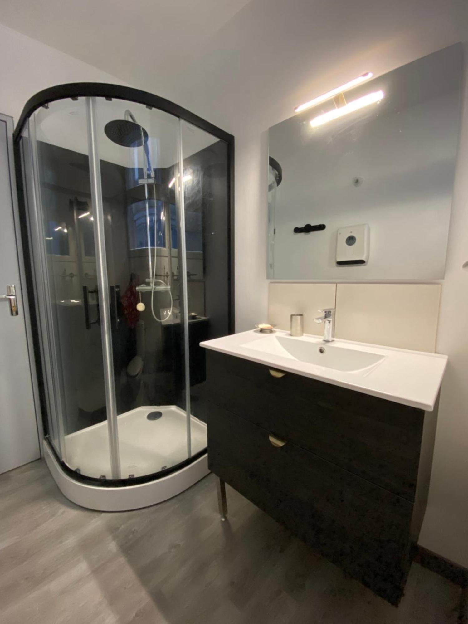 L'Adrien Studio Tout Confort Avec Terrasse Limoges Dış mekan fotoğraf